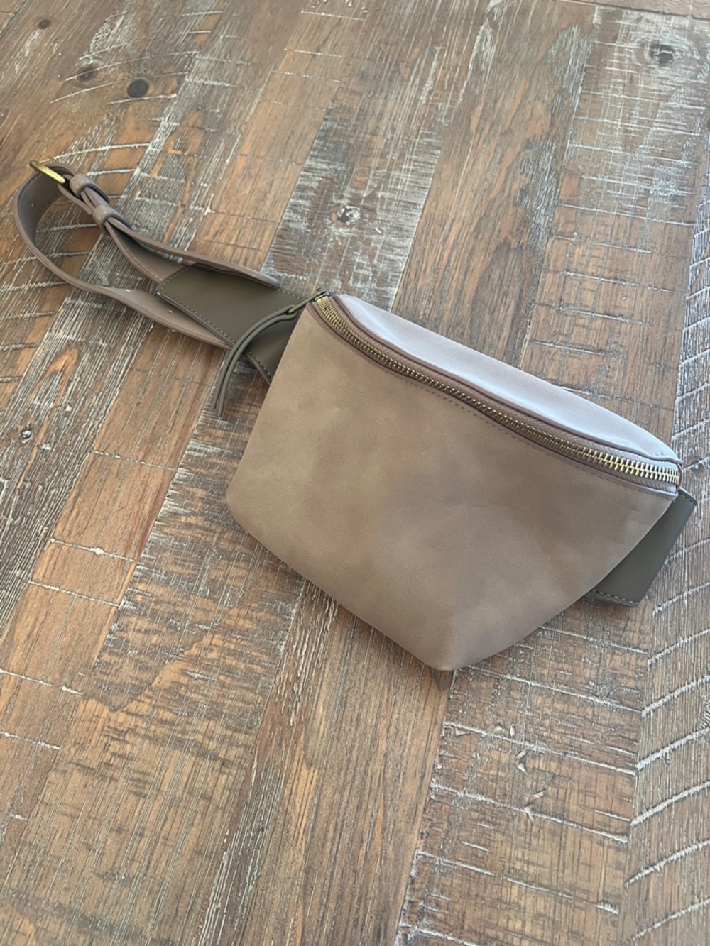 Universal Thread Taupe Brown Crossbody Belt Bag